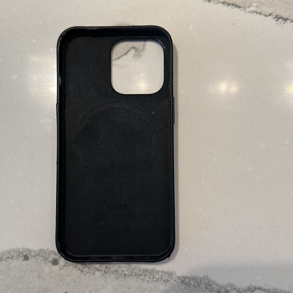 COPY - Apple iPhone 13 Pro leather case - Picture 2 of 9